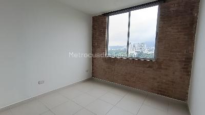 Apartamento de 3 alcobas en venta en Edificio Altos De Los Rosales, Ibagué, 54 m² · foto 6 de 10
