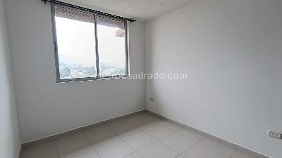 Apartamento de 3 alcobas en venta en Edificio Altos De Los Rosales, Ibagué, 54 m² · foto 7 de 10