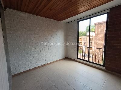 Apartamento de 3 alcobas en venta en Conjunto Balcones Del Bosque, Ibagué, 57 m² · foto 8 de 18