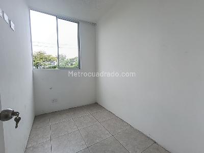 Apartamento de 3 alcobas en venta en Altos De Villacafe, Ibagué, 56 m² · foto 4 de 19