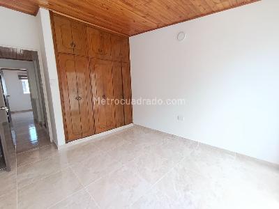 Casa de 4 alcobas en venta en La Floresta, Ibagué, 91 m² · foto 5 de 10