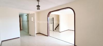 Casa de 5 alcobas en venta en Carmenza Rocha, Ibagué, 179 m² · foto 3 de 19
