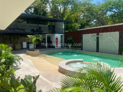 Casa de 5 alcobas en venta en Aparco, Ibagué, 714 m² · foto 3 de 20