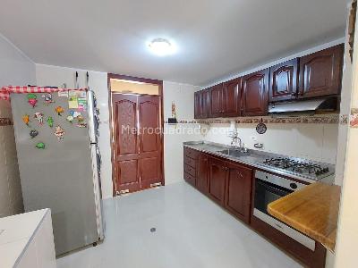 Apartamento de 3 alcobas en venta en Edificio Ríos Torre Alta, Ibagué, 75 m² · foto 4 de 10