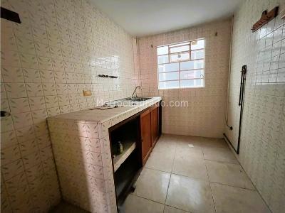 Casa de 5 alcobas en venta en La Favorita, Bogotá, 257 m² · foto 3 de 15