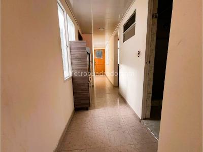 Casa de 5 alcobas en venta en La Favorita, Bogotá, 257 m² · foto 5 de 15
