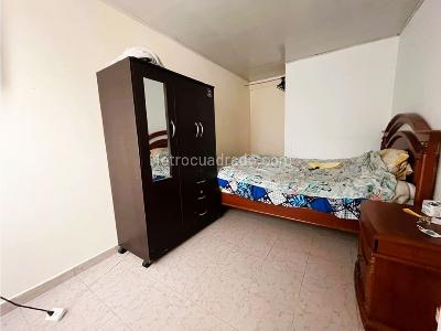 Casa de 5 alcobas en venta en La Favorita, Bogotá, 257 m² · foto 8 de 15
