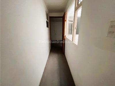 Casa de 5 alcobas en venta en La Favorita, Bogotá, 257 m² · foto 12 de 15