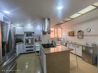 Apartamento de 5 alcobas en venta en Santa Paula, Bogotá, 230 m² · foto 2 de 20