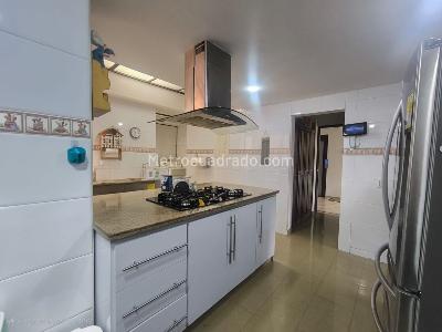 Apartamento de 5 alcobas en venta en Santa Paula, Bogotá, 230 m² · foto 17 de 20