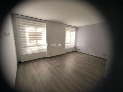Apartaestudio en arriendo en La Candelaria Ii, Bogotá, 26 m² · foto 2 de 18