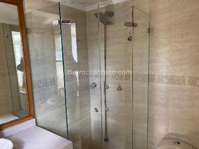 Apartamento de 3 alcobas en venta en Santa Barbara Usaquen, Bogotá, 127 m² · foto 6 de 11