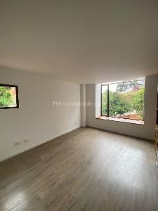 Apartamento de 3 alcobas en venta en Santa Barbara Usaquen, Bogotá, 127 m² · foto 5 de 11