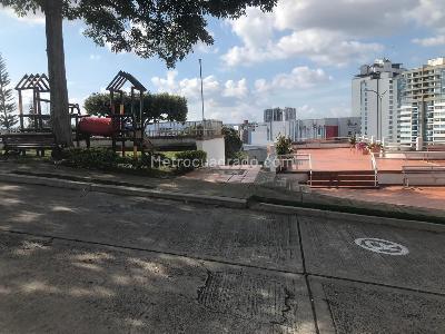 Casa de 5 alcobas en venta en Mirador Del Cacique, Bucaramanga, 250 m² · foto 18 de 19
