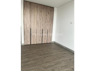 Apartamento de 3 alcobas en arriendo en La Esmeralda, Bogotá, 94 m² · foto 7 de 13