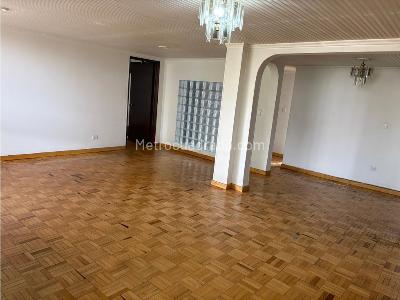 Apartamento de 3 alcobas en arriendo en Teusaquillo, Bogotá, 134 m² · foto 2 de 14