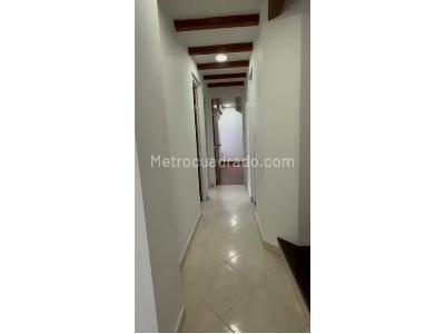 Apartamento en venta en Quinta Paredes, Bogotá · foto 10 de 17