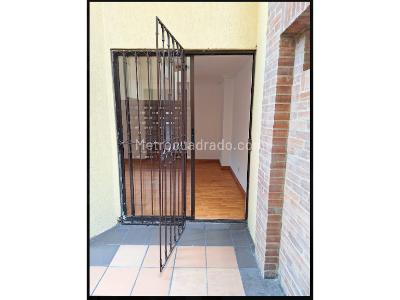 Apartamento de 2 alcobas en arriendo en Ciudad Salitre Oriental, Bogotá, 65 m² · foto 2 de 19