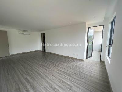 Apartamento de 3 alcobas en venta en Pinares De San Martin, Pereira, 360 m² · foto 8 de 19