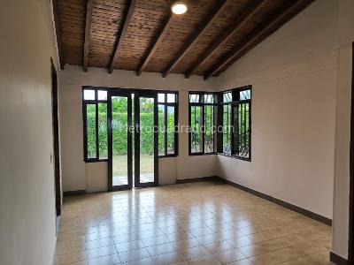 Casa de 3 alcobas en venta en El Crucero, Pereira, 280 m² · foto 4 de 15
