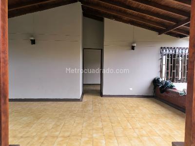 Casa de 3 alcobas en venta en El Crucero, Pereira, 280 m² · foto 9 de 15