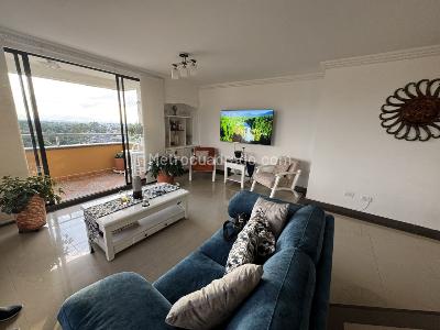 Apartamento de 3 alcobas en venta en Av, Pereira, 230 m² · foto 2 de 20