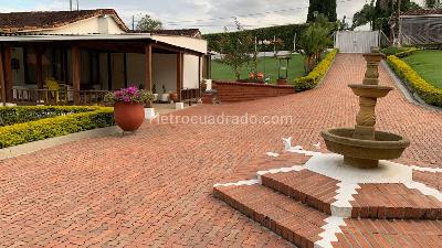 Casa en venta en Cerritos, Pereira · foto 3 de 17