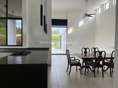 Casa de 3 alcobas en venta en Condina, Pereira, 260 m² · foto 5 de 15