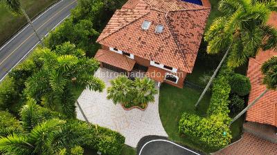 Casa de 4 alcobas en venta en Galicia, Pereira, 225 m² · foto 4 de 10