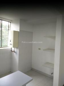 Apartamento de 2 alcobas en venta en Pinares De San Martin, Pereira, 59 m² · foto 5 de 15