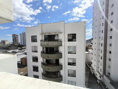 Apartamento en venta en Centro, Pereira · foto 5 de 16
