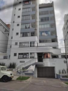Apartamento en venta en Los Alpes, Pereira · foto 5 de 16