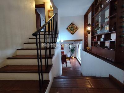 Apartamento de 3 alcobas en venta en Lindaraja, Bogotá, 145 m² · foto 12 de 19