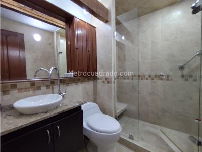 Apartamento de 3 alcobas en venta en Lindaraja, Bogotá, 145 m² · foto 13 de 19