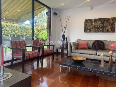 Casa de 4 alcobas en venta en Niza, Bogotá, 243 m² · foto 2 de 19