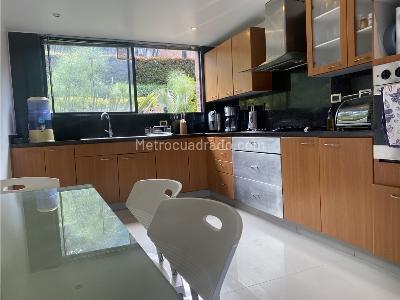 Casa de 4 alcobas en venta en Niza, Bogotá, 243 m² · foto 7 de 19
