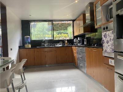 Casa de 4 alcobas en venta en Niza, Bogotá, 243 m² · foto 8 de 19
