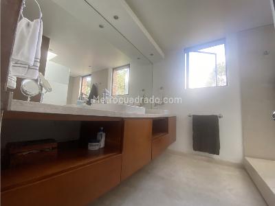 Casa de 4 alcobas en venta en Niza, Bogotá, 243 m² · foto 12 de 19