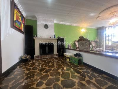 Casa de 4 alcobas en venta en Niza, Bogotá, 249 m² · foto 4 de 20