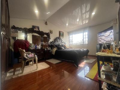 Casa de 4 alcobas en venta en Niza, Bogotá, 249 m² · foto 7 de 20
