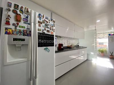 Apartamento en venta en Chico, Bogotá · foto 9 de 18