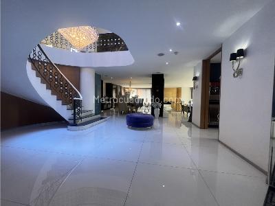 Apartamento de 4 alcobas en venta en Los Rosales, Bogotá, 660 m² · foto 14 de 20