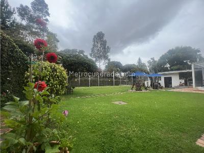 Casa de 4 alcobas en venta en Niza, Bogotá, 500 m² · foto 7 de 11