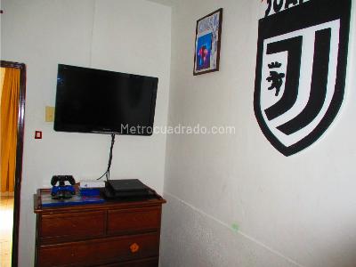 Casa de 5 alcobas en venta en Versalles, Bogotá, 300 m² · foto 11 de 20