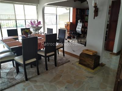 Apartamento de 4 alcobas en venta en Barrio 20 De Julio, Ibagué, 200 m² · foto 3 de 20
