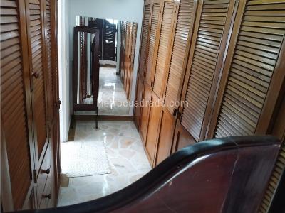 Apartamento de 4 alcobas en venta en Barrio 20 De Julio, Ibagué, 200 m² · foto 13 de 20