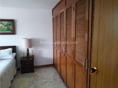 Apartamento de 4 alcobas en venta en Barrio 20 De Julio, Ibagué, 200 m² · foto 16 de 20