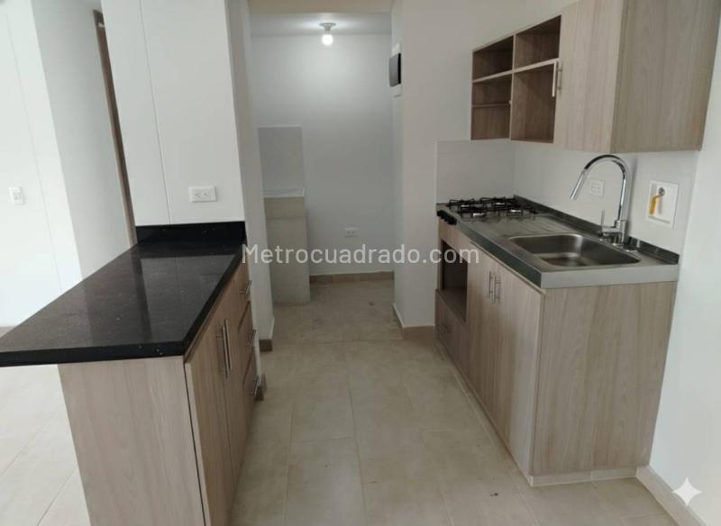 Apartamento de 3 Alcobas en Calasanz con parqueadero - 2