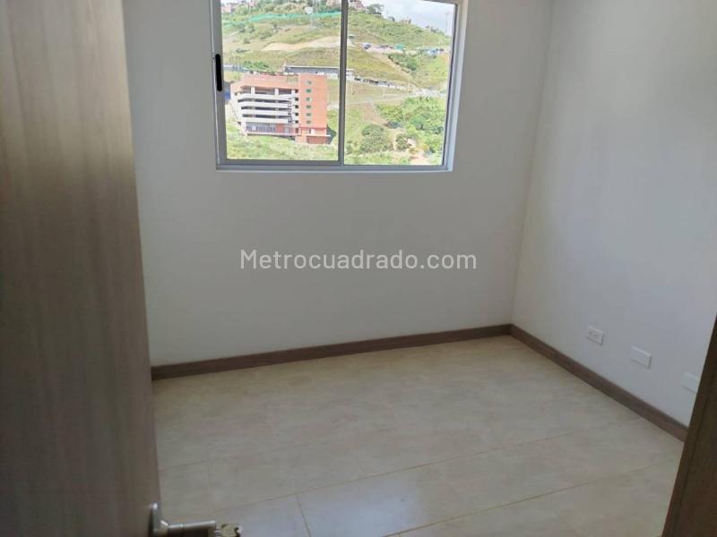 Apartamento de 3 Alcobas en Calasanz con parqueadero - 5