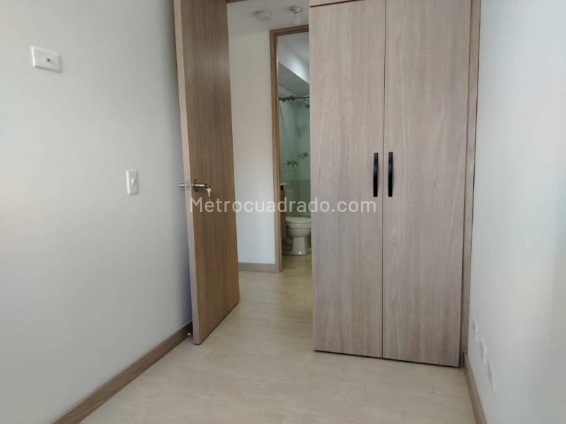 Apartamento de 3 Alcobas en Calasanz con parqueadero - 9